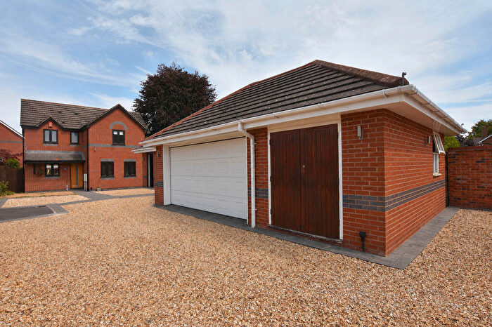 4 Bedroom Detached House For Sale In Dickens Drive, Stamford, PE9