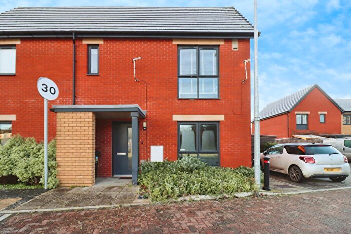 1 Bedroom Flat For Sale In Oaktree Avenue, Pucklechurch, Bristol, BS16