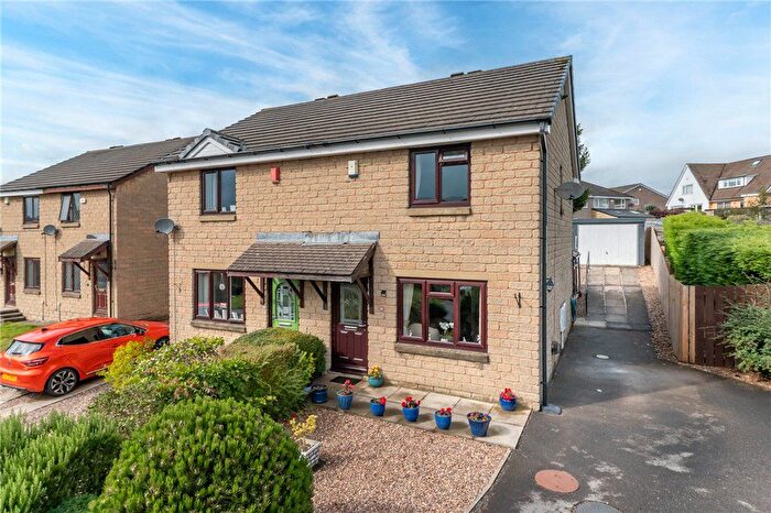 3 Bedroom Semi-Detached House For Sale In Barden Drive, Bingley, West Yorkshire, BD16