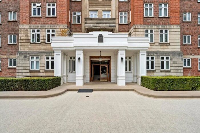 1 Bedroom Apartment To Rent In Grove Hall Court, Hall Road, NW8