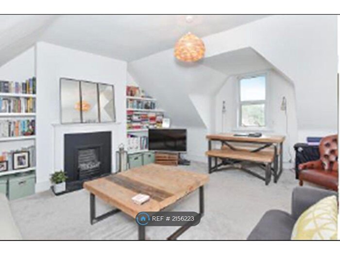 2 Bedroom Flat To Rent In Devonshire Road, London, SE23