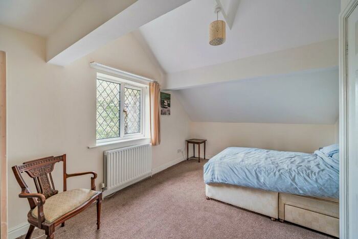 3 Bedroom Detached House For Sale In Hookstone Drive, Harrogate, North Yorkshire, Uk, HG2