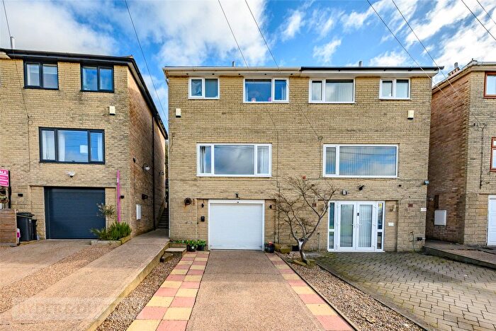 3 Bedroom Semi Detached House For Sale In Keswick Close, Siddal, Halifax, West Yorkshire, HX3