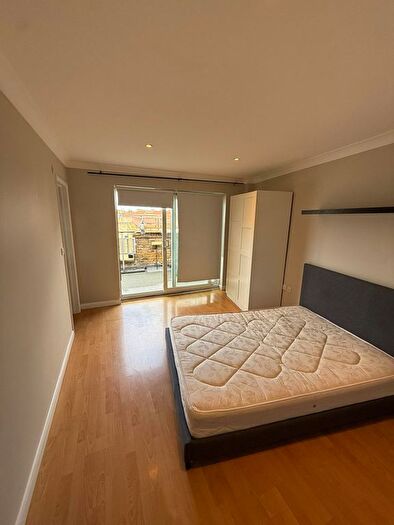 2 Bedroom Flat To Rent In Cleveland Way, London, E1