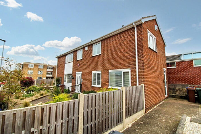 2 Bedroom Flat For Sale In Queens Drive, Barnsley, S75