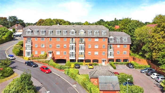 2 Bedroom Apartment For Sale In Ruskin, Henley Road, Caversham, Reading, RG4