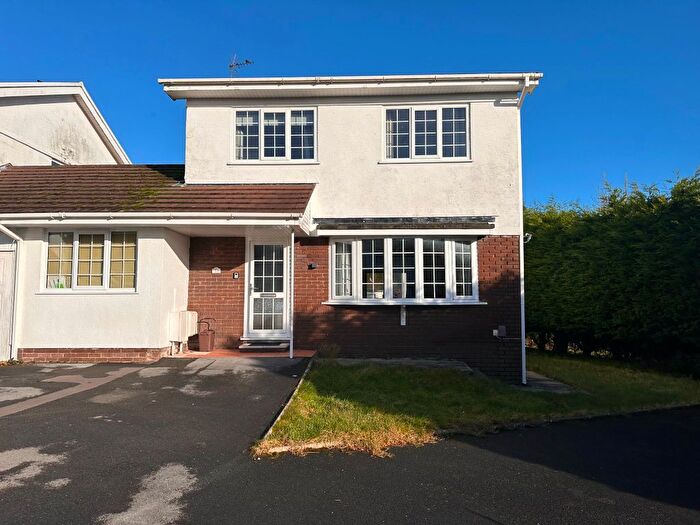 4 Bedroom Semi-Detached House To Rent In St. Andrews Close, Mayals, Swansea, SA3
