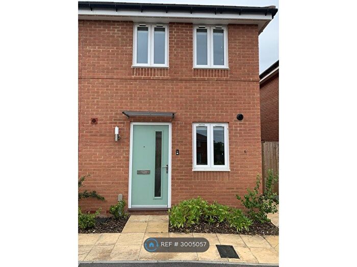 2 Bedroom Semi Detached House To Rent In Leigh Close, Canterbury, CT1