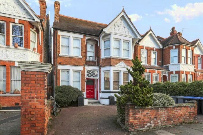 1 Bedroom Flat To Rent In Teignmouth Road, West Hampstead, London, NW2