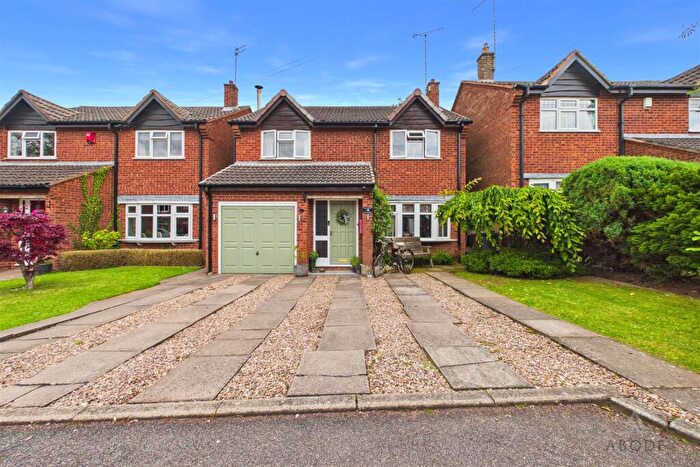 4 Bedroom Detached House For Sale In Sandcliffe Park, Midway, Swadlincote, DE11