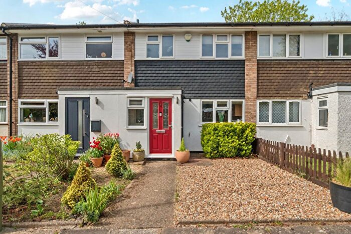 3 Bedroom Terraced House For Sale In Abinger Close, Bromley, BR1