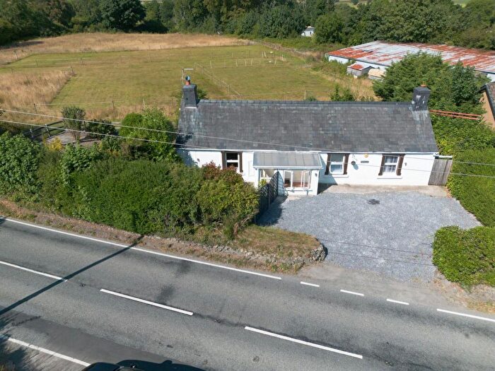 2 Bedroom Detached Bungalow For Sale In Felinfach, Lampeter, SA48
