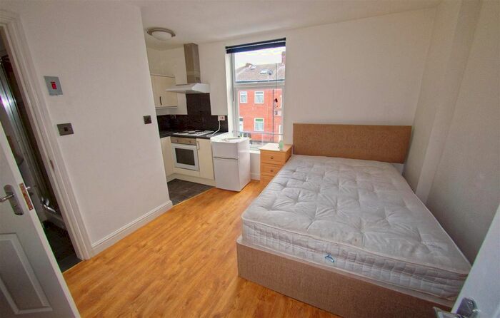 1 Bedroom Flat To Rent In New Hall Lane, Preston, PR1