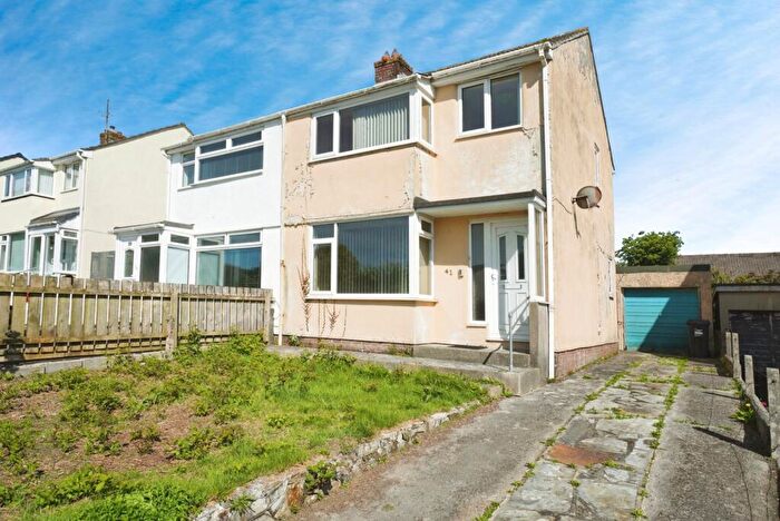 3 Bedroom Semi-Detached House For Sale In Broomfield Drive, Bodmin, PL31