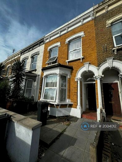 5 Bedroom Detached House To Rent In High Road Leytonstone, London, E11