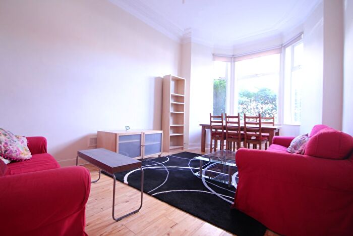 2 Bedroom Property To Rent In Milwood Street, Glasgow, G41