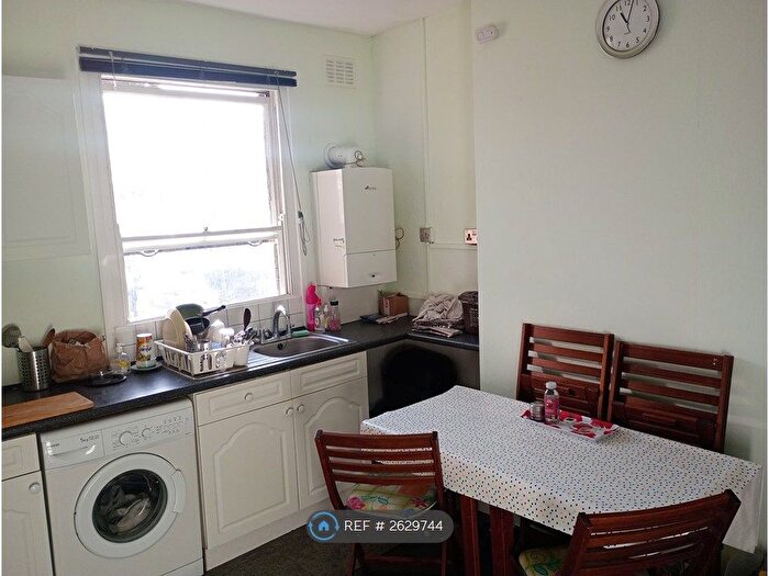 1 Bedroom Flat To Rent In Ivydale Road, London, SE15