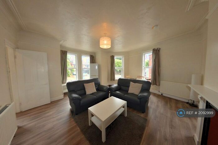 1 Bedroom Flat To Rent In Victoria Road, Leeds, LS6