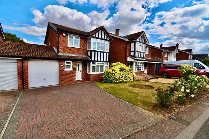 3 Bedroom Detached House For Sale In Manning Road, Northampton, NN3