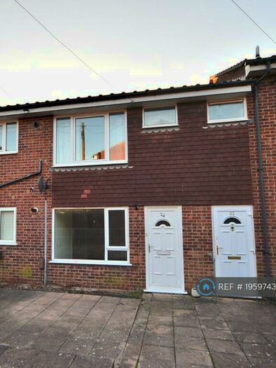 2 Bedroom Flat To Rent In Jodrell Close, Waterlooville, PO8