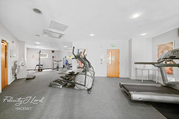 1 Bedroom Apartment To Rent In Martello Street, London, E8