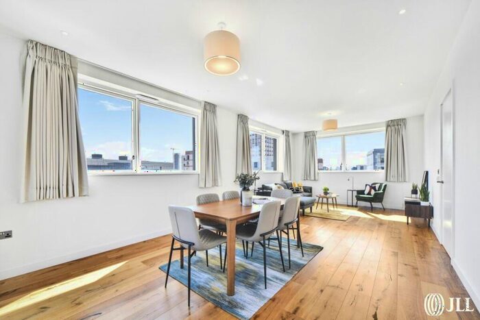 2 Bedroom Flat To Rent In Cloud Street Sugar House Island, E15