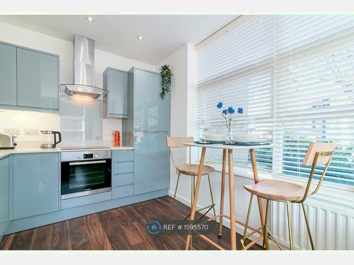 1 Bedroom Flat To Rent In Keystone House, St. Albans, AL1