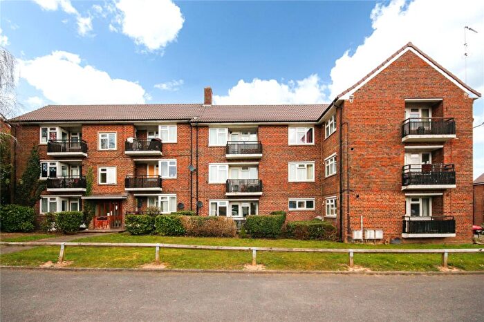 1 Bedroom Apartment For Sale In Moordale Avenue, Bracknell, Berkshire, RG42