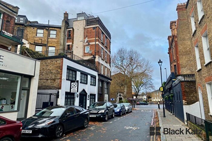 1 Bedroom Flat To Rent In Cleaver Street, London, SE11