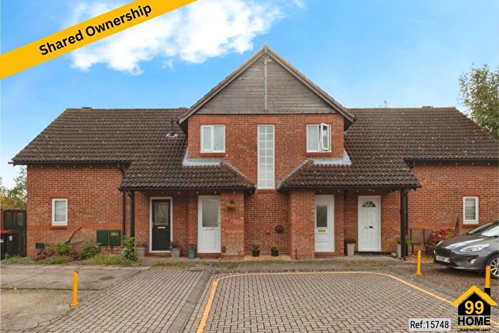 1 Bedroom Apartment For Sale In Lichfield Down, Milton Keynes, MK7