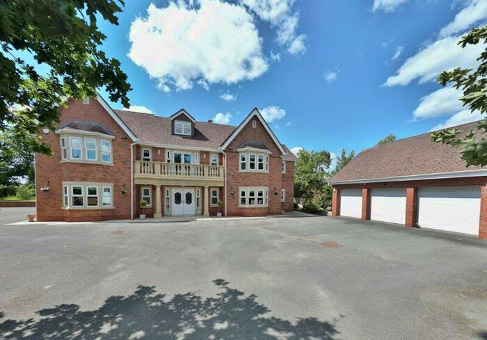 6 Bedroom Detached House For Sale In Cashel Lodge, Puddington Lane, Puddington, CH64
