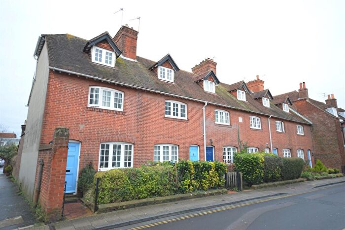 3 Bedroom End Of Terrace House To Rent In Little London, Chichester, PO19