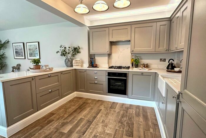 2 Bedroom Bungalow For Sale In Chantry Close, Bishop's Stortford, CM23