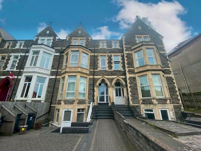 1 Bedroom Apartment To Rent In Newport Road, Cardiff, CF24