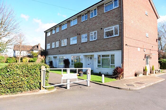 2 Bedroom Flat To Rent In Fulwood Close, Hayes, UB3