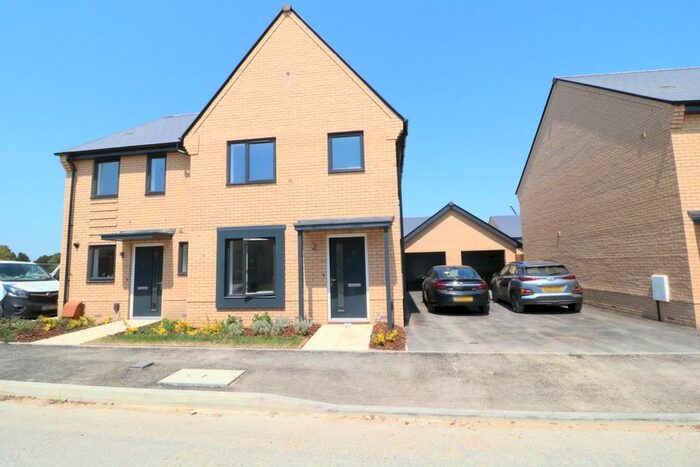 3 Bedroom Semi-Detached House To Rent In Appleton Road, Folkestone, CT20