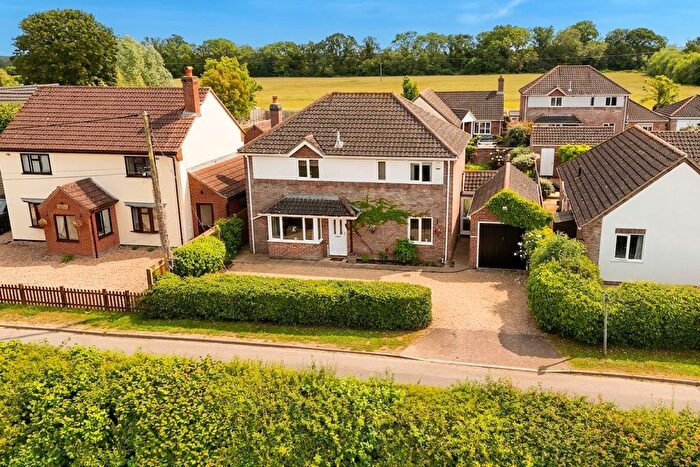 4 Bedroom Detached House For Sale In The Rosery, Mulbarton, Norwich, NR14