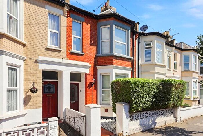 1 Bedroom Apartment For Sale In Stromness Road, Southend-on-Sea, Essex, SS2
