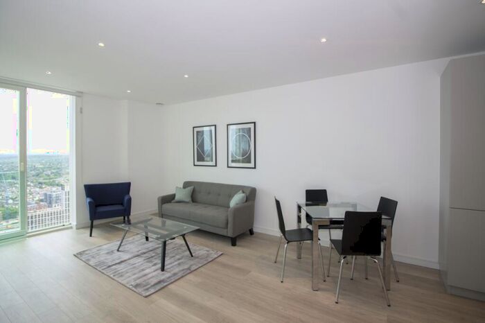2 Bedroom Apartment To Rent In Pinnacle Apartments, Saffron Square, Croydon, CR0