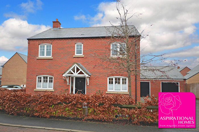 4 Bedroom Detached House For Sale In Lamport Crescent, Raunds, NN9