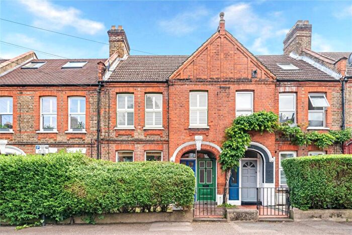 2 Bedroom Flat For Sale In Diana Road, Walthamstow, London, E17