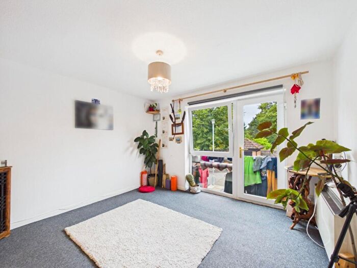 1 Bedroom Flat For Sale In Beaufort Heights, Bristol, BS5