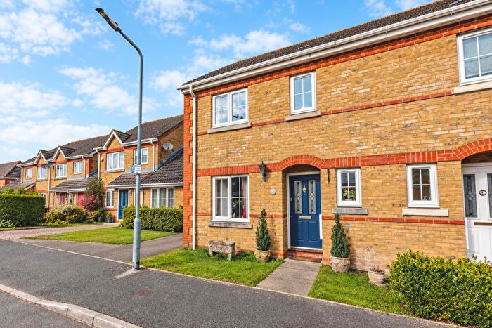 3 Bedroom Semi-Detached House For Sale In The Limes, Windsor, SL4
