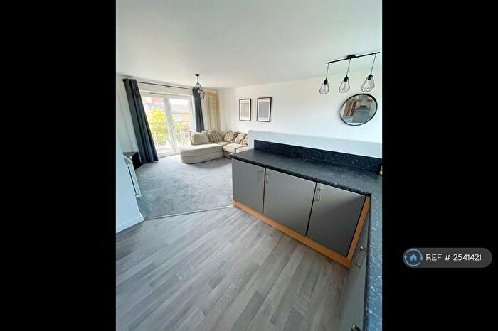 2 Bedroom Flat To Rent In Park Grange Mount, Sheffield, S2