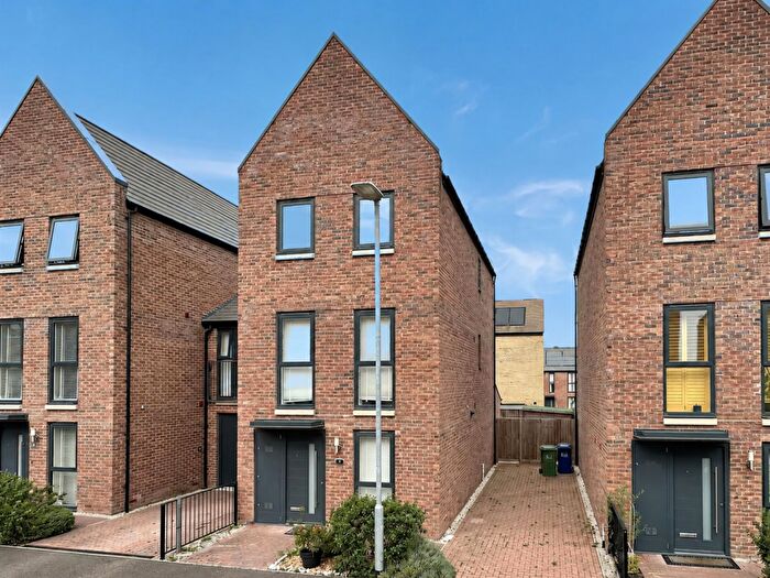 4 Bedroom Detached House To Rent In Beagle Road, Cambridge, CB3