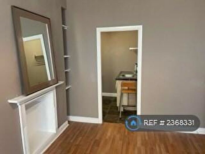 1 Bedroom Flat To Rent In Avondale Road North, Southport, PR9