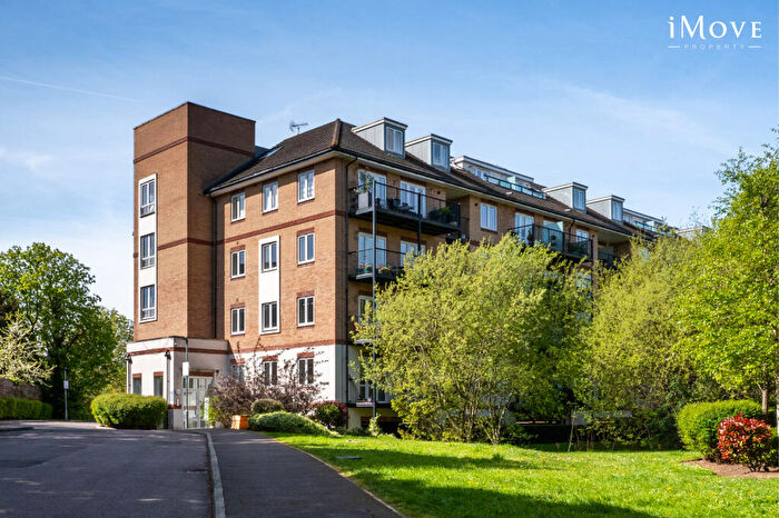 2 Bedroom Apartment For Sale In Radcliffe House, Worcester Close, London, SE20
