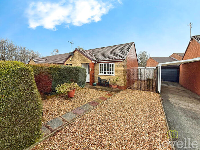 1 Bedroom Bungalow For Sale In Strubby Close, Lincoln, LN6