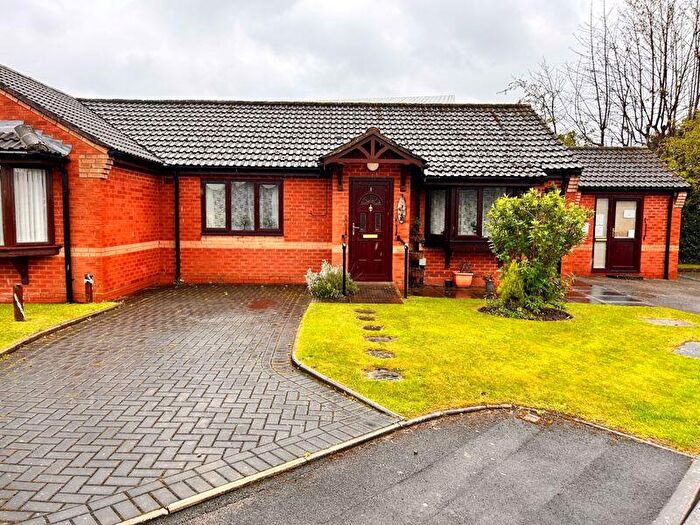 2 Bedroom Bungalow For Sale In Goldieslie Close, Sutton Coldfield, B73