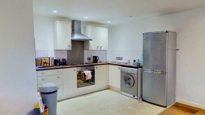 2 Bedroom Flat To Rent In Flat . Cymbeline House, NG1